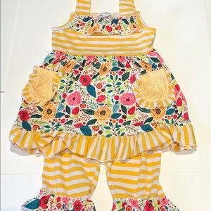 🌸Marie Nicole Striped/Floral Tunic & Capri Outfit